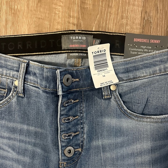 Torrid Bombshell skinny jeans - Picture 2 of 3